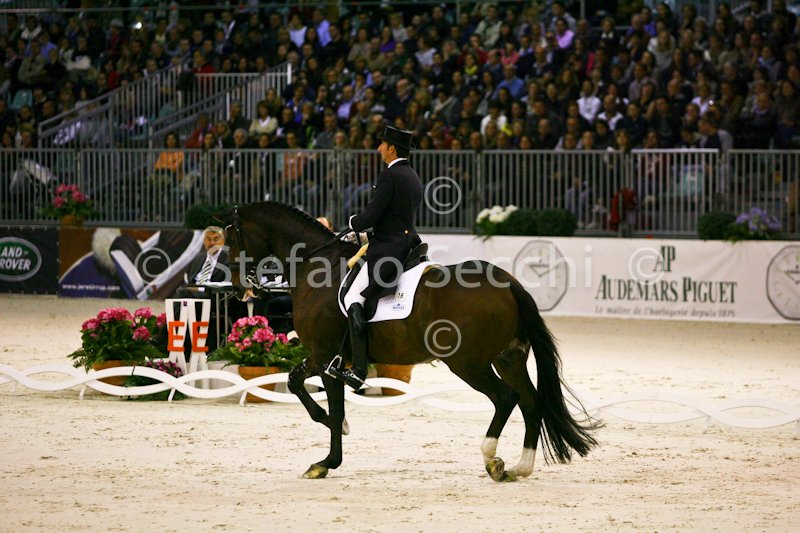 LAUGKS_MEGGLE\'S WELTTALL_MILANO_2011_SS2_3059.jpg